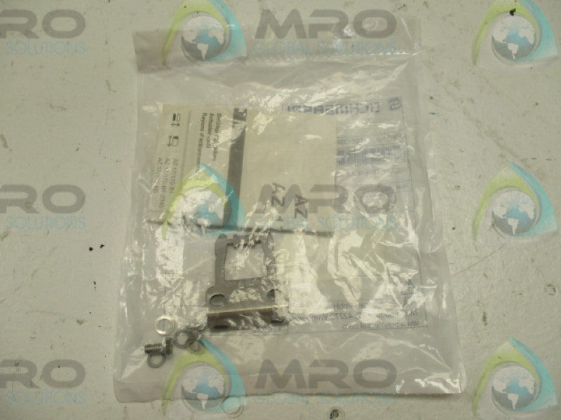 SCHMERSAL AZ17/170-B5 * NEW IN FACTORY BAG *