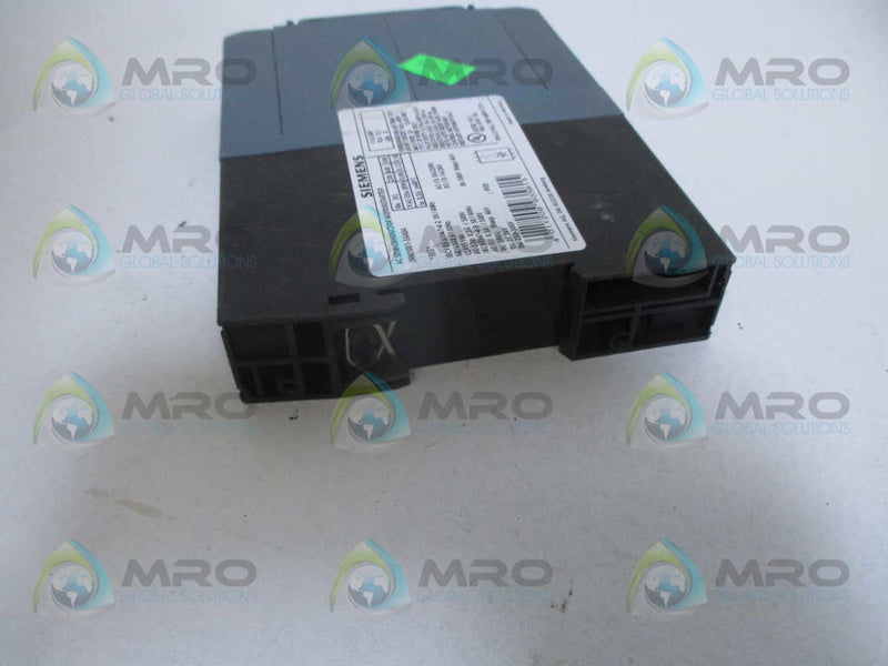 SIEMENS 3RM1001-3AA04 (AS PICTURED) *NEW NO BOX*