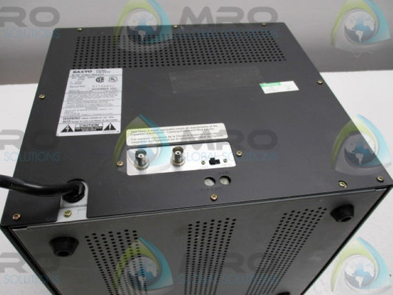 SANYO VM5512 BLACK/WHITE VIDEO MONITOR 120VAC * USED *