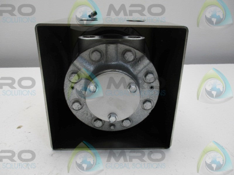 GAST 8AM-NRV-32A 827340 FLANGE MOUNTED BRAKE/AIR MOTOR  (AS PICTURED)  UNMP