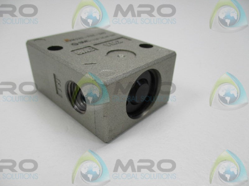 SMC EVM220-F02-34G MECHANICAL VALVE (AS PICTURED)  NSNP