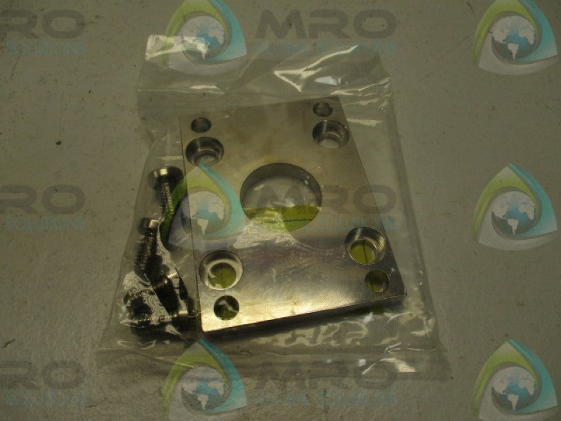 SMC CQ-F063 MOUNT KIT * NEW IN FACTORY BAG *