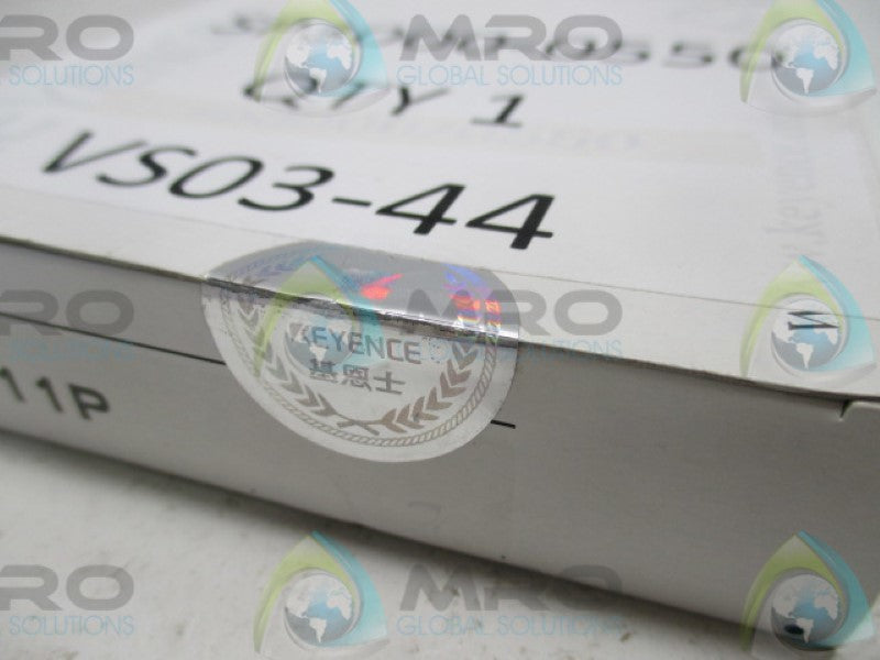 KEYENCE FS-V11P AMPLIFIER FIBER DIGITAL SENSOR 2M   NSFS