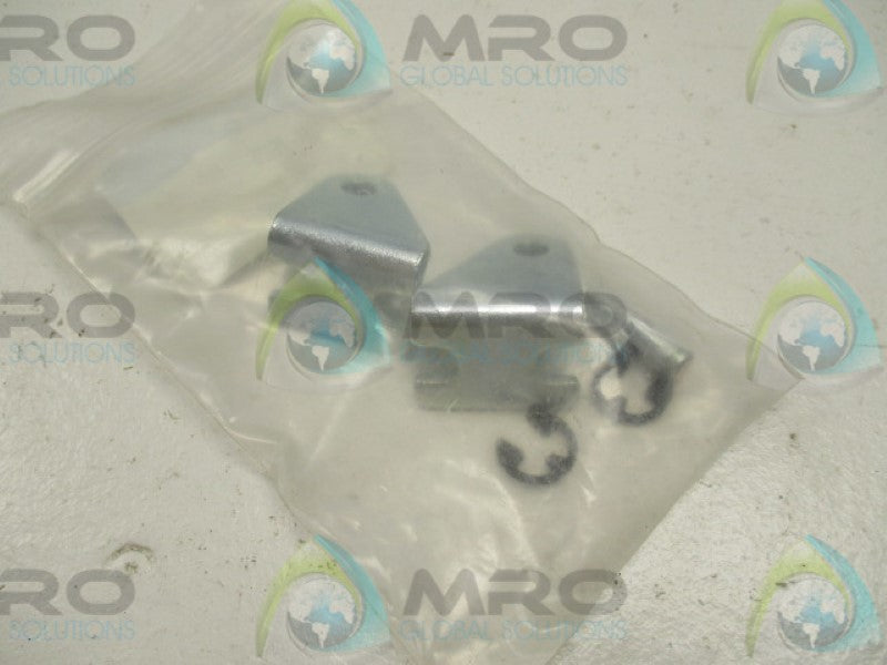 SMC NCM-PE075 PIVOT BRACKET * NEW IN FACTORY BAG *