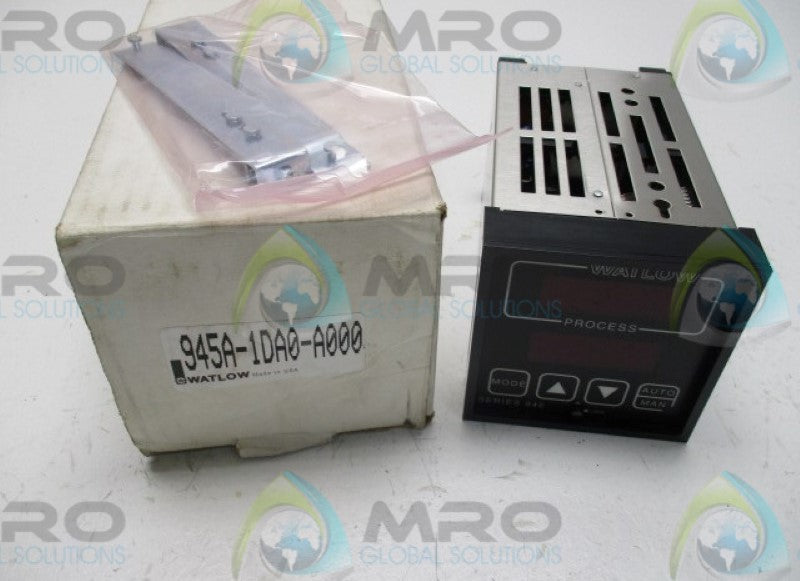 WATLOW 945A-1DA0-A000 TEMPERATURE CONTROLLER THERMOCOUPLE RELAY * NEW IN BOX *