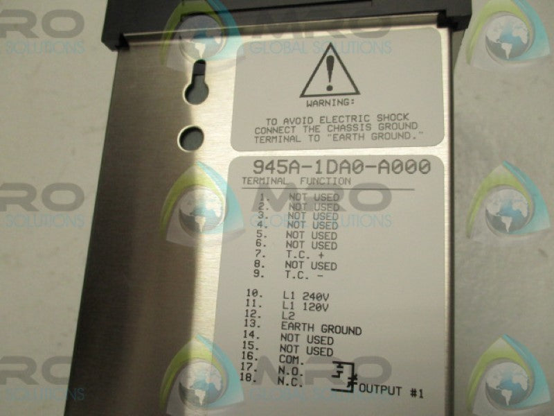 WATLOW 945A-1DA0-A000 TEMPERATURE CONTROLLER THERMOCOUPLE RELAY * NEW IN BOX *