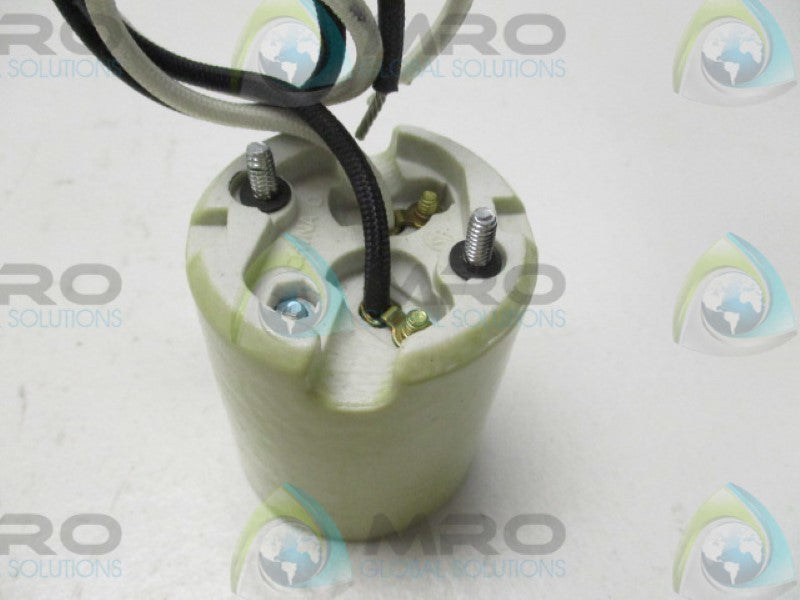 LEVITON 8750 YELLOW PORCELAIN LAMPHOLDER 1500W 600V * NEW IN BOX *