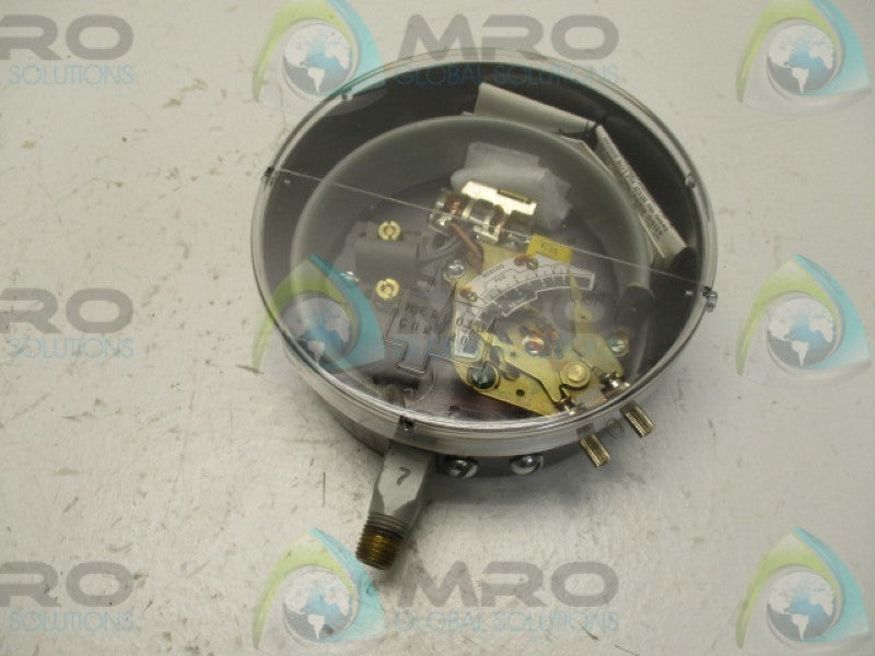 MERCOID DA-31-2-RG1 PRESSURE CONTROL SWITCH (AS PICTURED)  NSMP