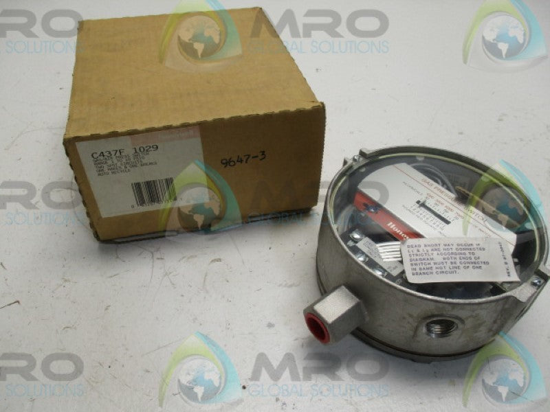 HONEYWELL C437F1029 GAS PRESSURE SWITCH 1-10LB/IN2 0-70KPA * NEW IN BOX *