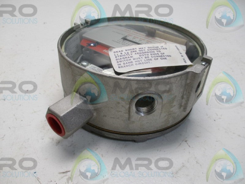 HONEYWELL C437F1029 GAS PRESSURE SWITCH 1-10LB/IN2 0-70KPA * NEW IN BOX *