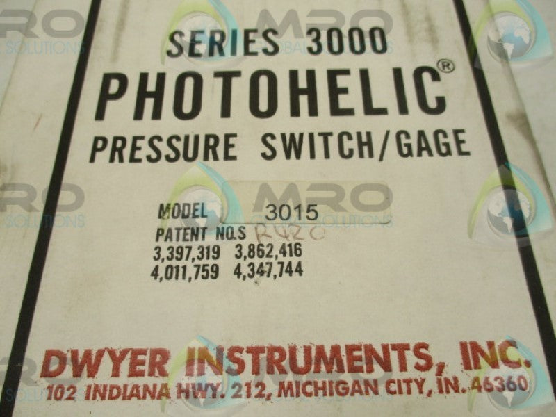DWYER 3015 PHOTOHELIC PRESSURE SWITCH/GAGE 0-15" H20 25PSIG  * NEW IN BOX *