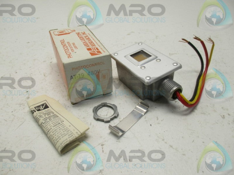 AREA LIGHTING RESEARCH AT-19 PHOTOELECTRIC SWITCH  480V  NSNPIN BOX