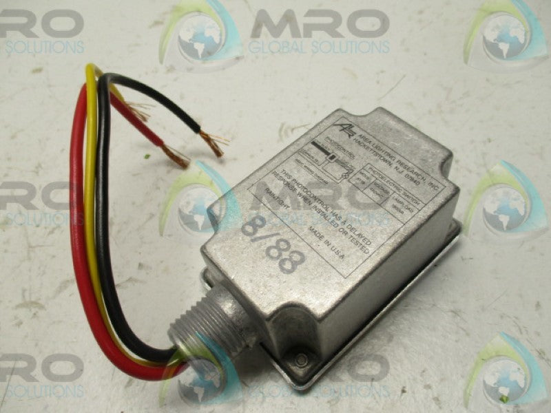 AREA LIGHTING RESEARCH AT-19 PHOTOELECTRIC SWITCH  480V  NSNPIN BOX
