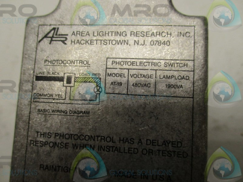 AREA LIGHTING RESEARCH AT-19 PHOTOELECTRIC SWITCH  480V  NSNPIN BOX