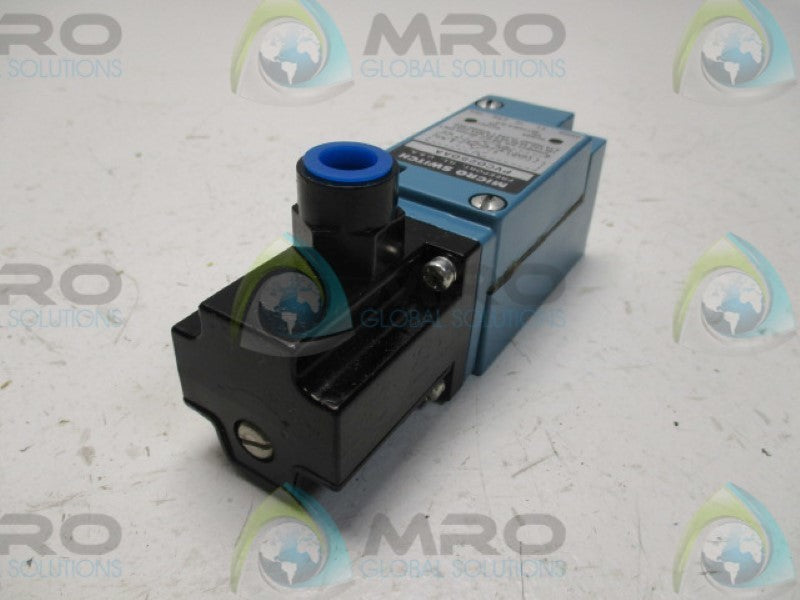 MICRO SWITCH PVC0250AA PRESSURE SWITCH 15-250PSIG 120VAC  NSMP