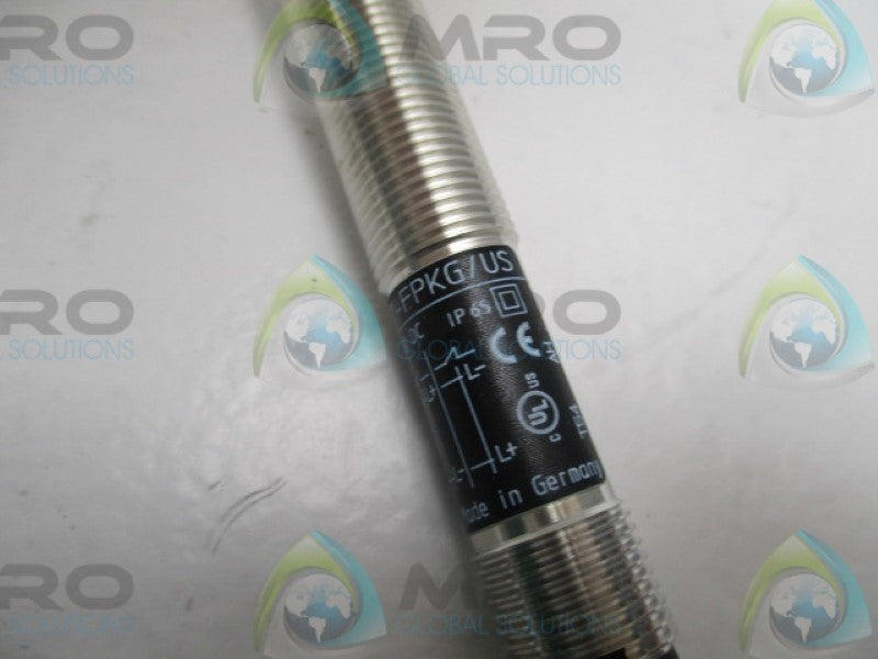 IFM EFECTOR OF5012 OFT-FPKG/US-100 PHOTOELECTRIC SENSOR 10-36VDC  NSMP