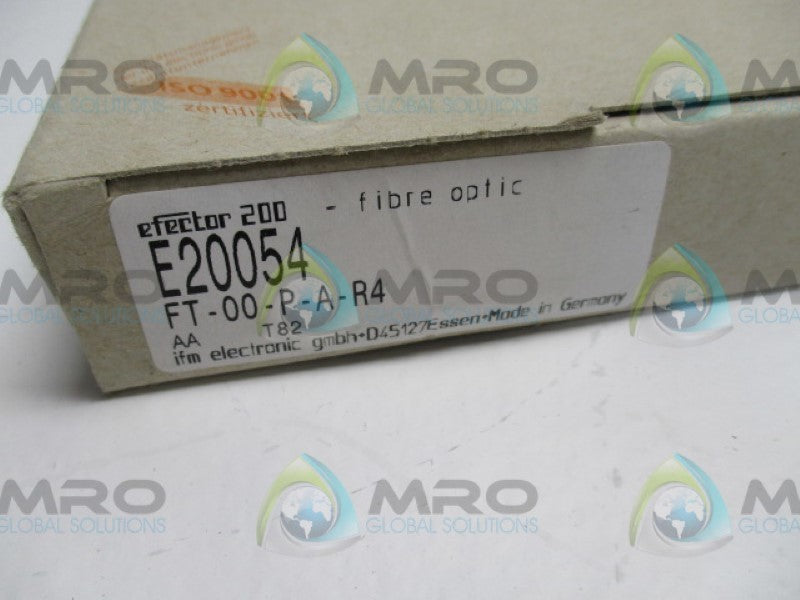 IFM EFECTOR E20054 FT-00-P-A-R4 DIFFUSE REFECTION SENSOR  NSMP