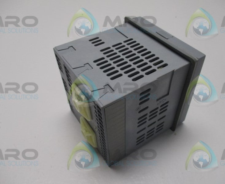 JUMO 703044/181-200-23/000,061 TEMPERATURE CONTROLLER 0/12V 110-240VAC  UNMP