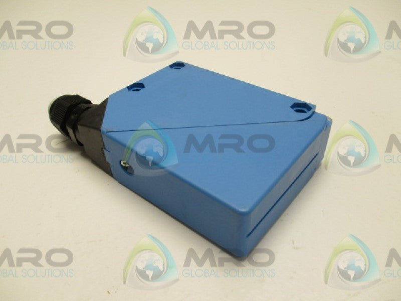 SICK WL34-V240 RETRO-REFLECTIVE SENSOR 10-30VDC  NSNP