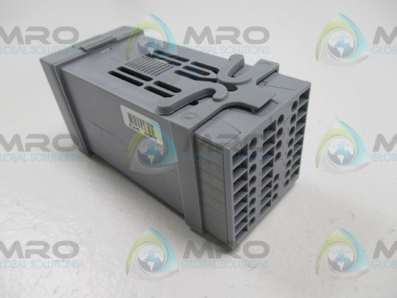 JUMO 703041/181-000-23.000 TEMPERATURE CONTROLLER  NSMP