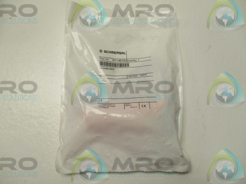 SCHMERSAL 101148720 IFO10-300-10/01P PROXIMITY SENSOR * NEW IN FACTORY BAG *