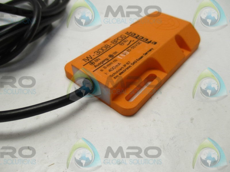 IFM EFECTOR IW-3008-BP0G INDUCTIVE PROXIMITY SENSOR 10-55VDC  NSNP