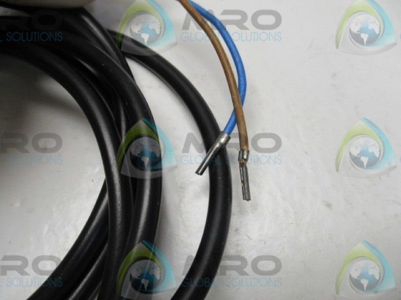 IFM EFECTOR IF-2002-BB0W INDUCTIVE SENSOR 90-250VAC  NSNP