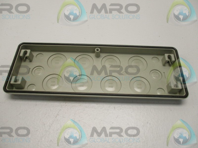 KLOCKNER MOELLER FL4-4 INSULATING  FLANGE  NSNP
