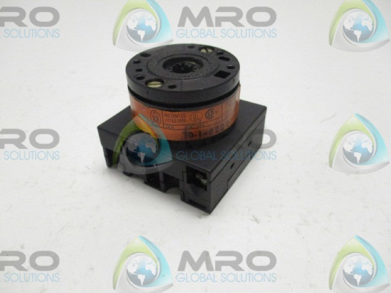 KLOCKNER MOELLER T0-1-8200 ROTARY BASIC SWITCH 14A 600V (AS PICTURED)  UNMP