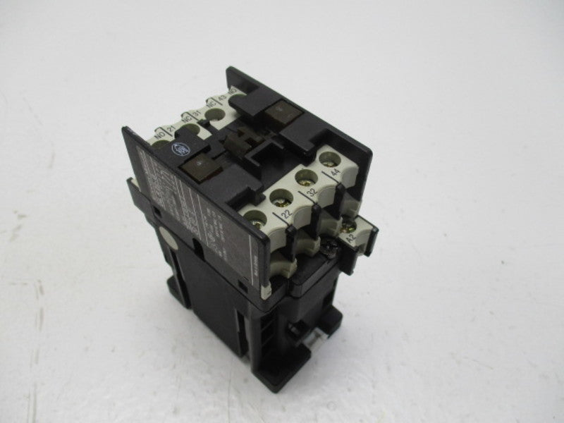 KLOCKNER MOELLER DILR22-G-24VDC  CONTACTOR 24VDC (AS PICTURED)  NSNP