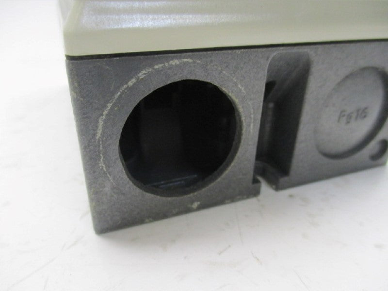KLOCKNER MOELLER T0-3-8216 CAM SWITCH WITH ENCLOSURE  UNMP