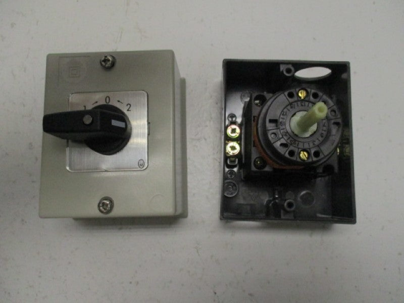 KLOCKNER MOELLER T0-3-8216 CAM SWITCH WITH ENCLOSURE  UNMP