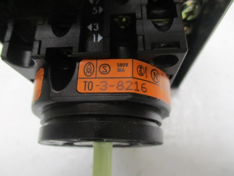 KLOCKNER MOELLER T0-3-8216 CAM SWITCH WITH ENCLOSURE  UNMP