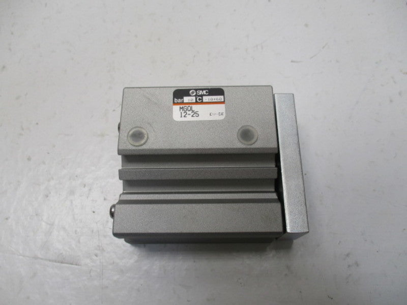 SMC MGQL12-25 COMPACT GUIDE CYLINDER  UNMP
