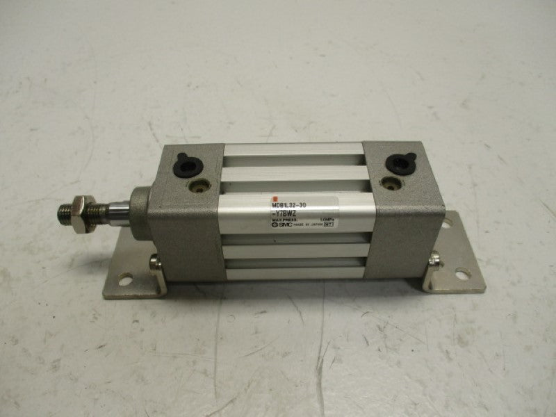 SMC MDB1L32-30-Y7BWZ CYLINDER  NSNP