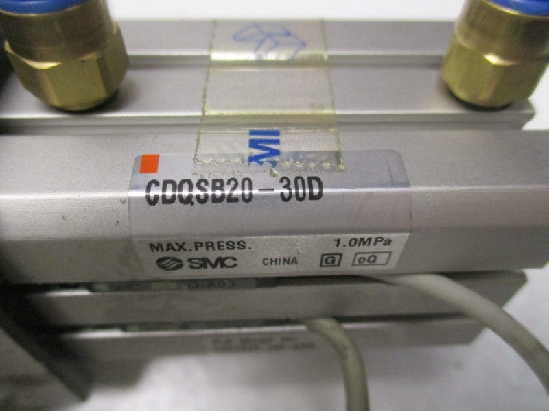 SMC CDQSB20-30D-A93L COMPACT CYLINDER (AS PICTURED)  UNMP