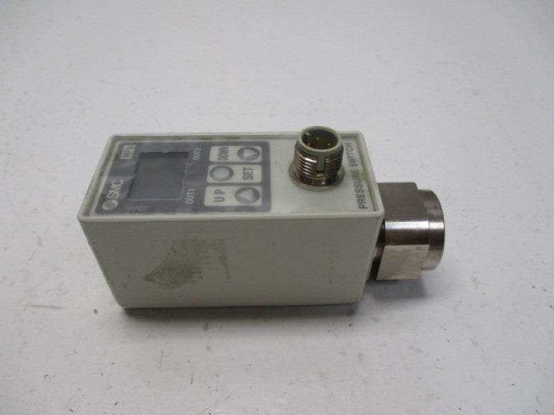 SMC ISE70-02-67-M PRESSURE SWITCH 0-1.0MPA  NSNP
