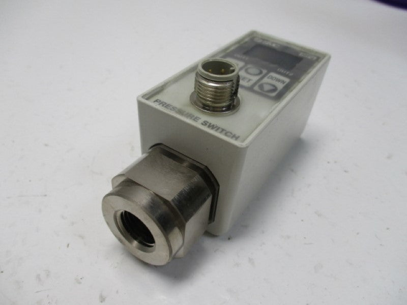 SMC ISE70-02-67-M PRESSURE SWITCH 0-1.0MPA  NSNP