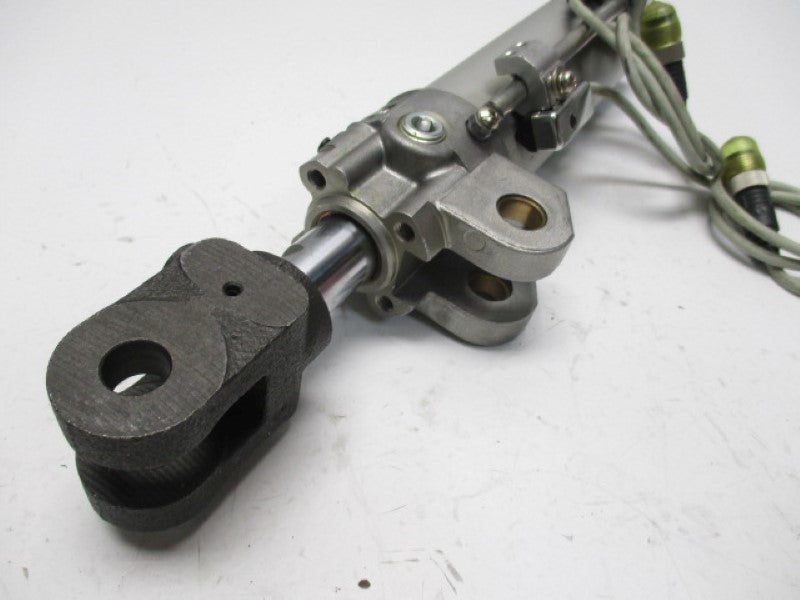 SMC CKG1A40-100YA-J59SDPC-X1852 CYLINDER   UNMP