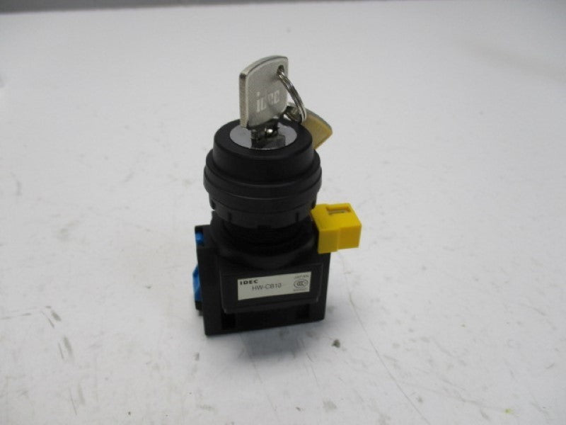 IDEC HW1K-2A10B SWITCH WITH KEY  NSNP