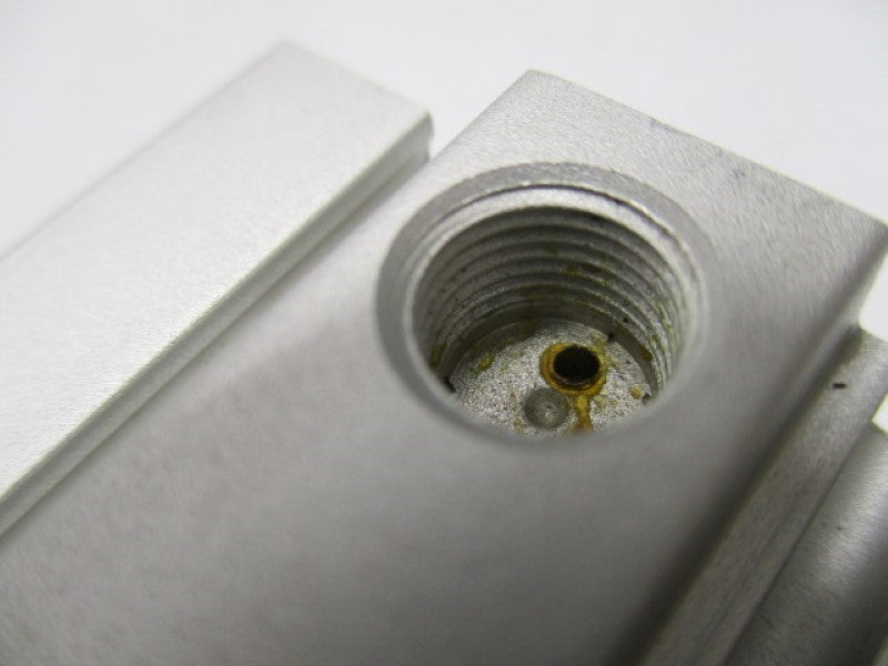 SMC CDQ2B40-30DC COMPACT CYLINDER  UNMP