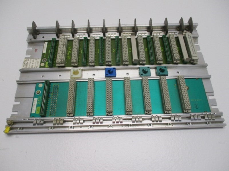 SIEMENS SIMATIC S5 6ES57002LA12 7 SLOT SUBRACK CR2  UNMP