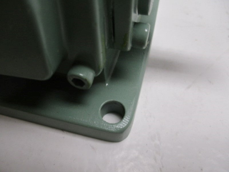 TSUBAKI MITER ED2M-1-LR-0-Y GEAR BOX RATIO 1:1  NSMP