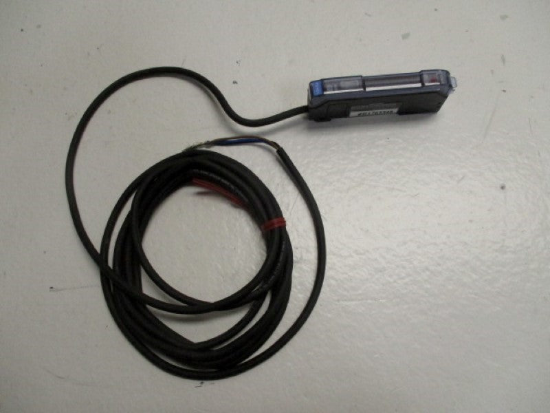 KEYENCE FS-V21 DUAL DIGITAL FIBER SENSOR 12-24VDC  NSNP