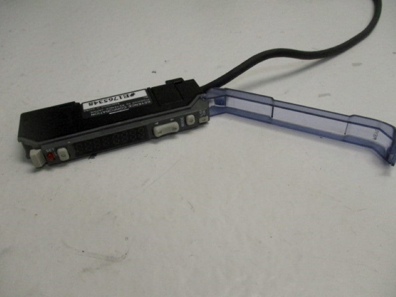 KEYENCE FS-V21 DUAL DIGITAL FIBER SENSOR 12-24VDC  NSNP