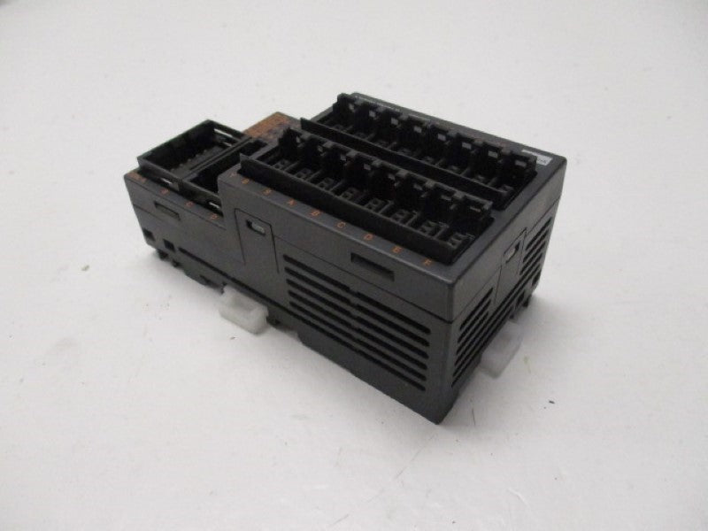 MISUBUBISHI AJ65VBTCE2-16T OUTPUT UNIT 24VDC  UNMP