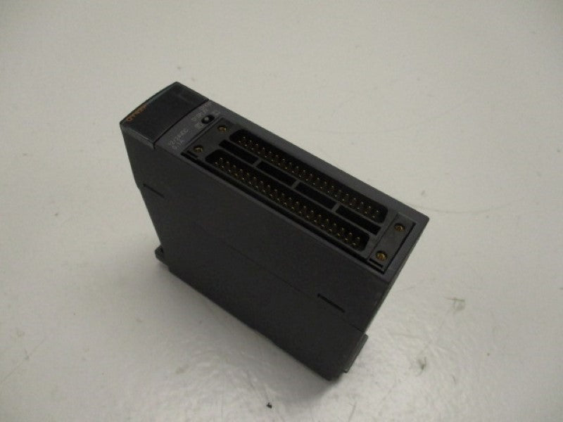 MITSUBISHI QY42P OUTPUT UNIT 12/24VDC  UNMP