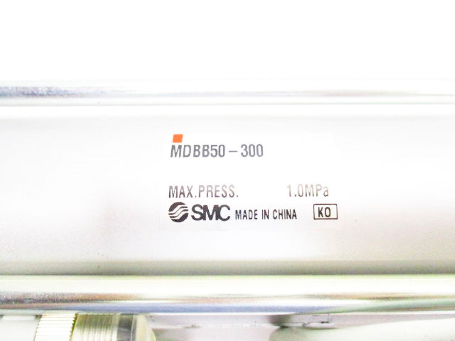 SMC MDBB50-300-P4DWSC AUTO SWITCH TIE ROD CYLINDER  NSNP