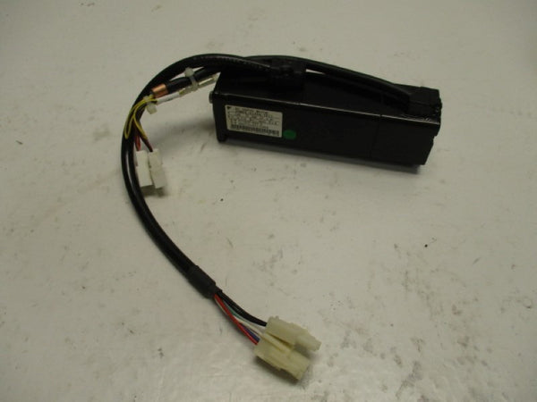 YASKAWA SGMAS-01A2A-YR11 100W 200V 0.91A 0.318NM  NSMP