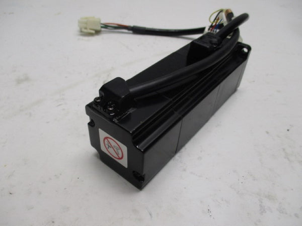 YASKAWA SGMAS-01A2A-YR11 100W 200V 0.91A 0.318NM  NSMP